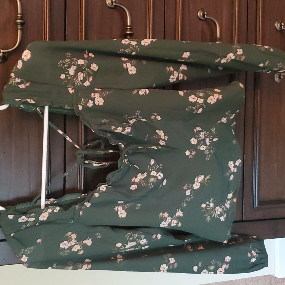 Abercrombie & Fitch green long sleeve shirt